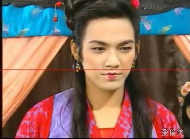 小哇吃瓜娱乐博主是谁,揭秘娱乐圈幕后故事